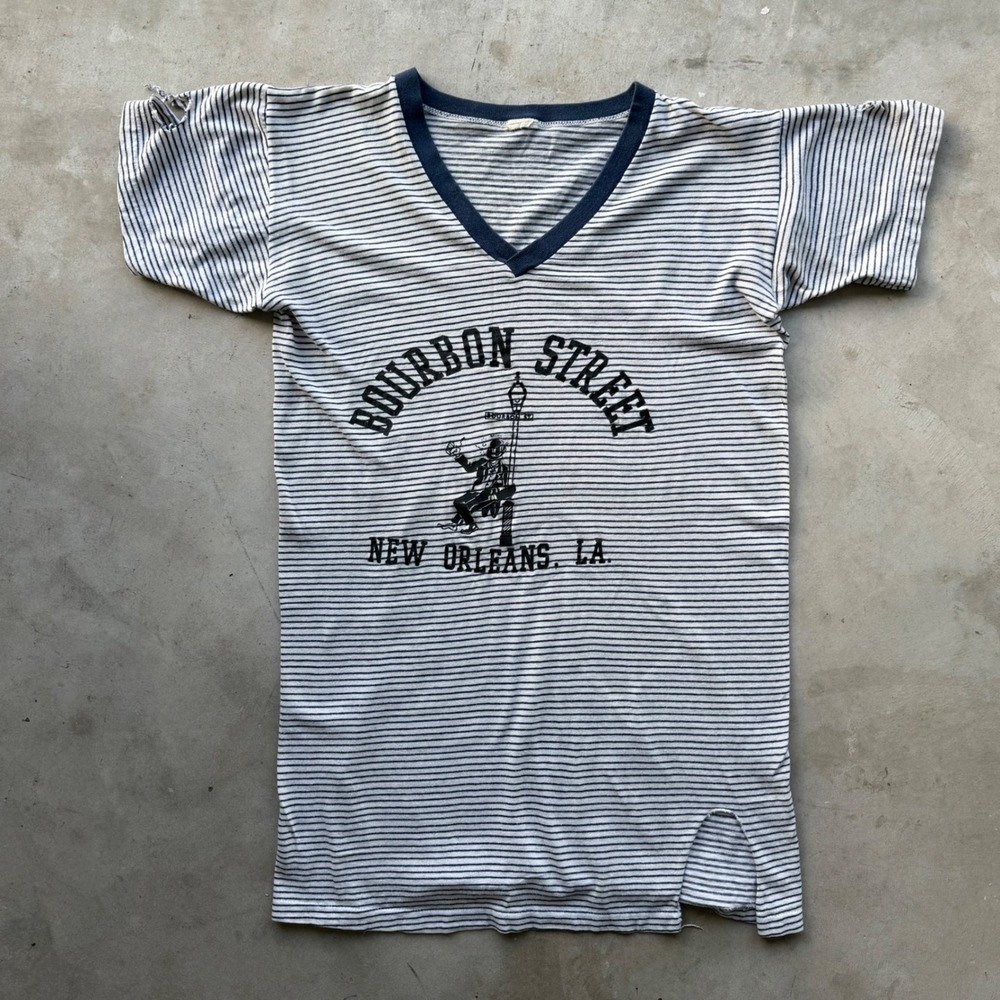 Vintage Bourbon Street New Orleans Striped V-Neck T-Shirt Single Stitch Tee